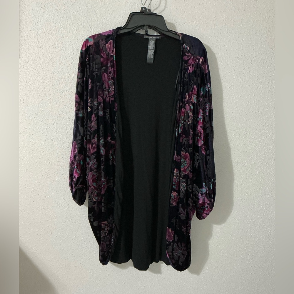 EUC Chelsea & Theodore Open Floral Velvety Kimono Cover Up Size Large